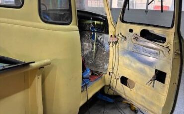 Chevy-5-window-pick-up-truck-1948-yellow-5