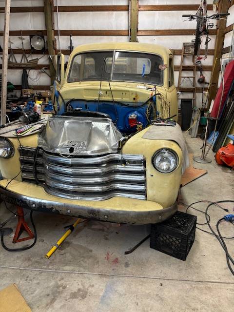 Chevy-5-window-pick-up-truck-1948-yellow-9