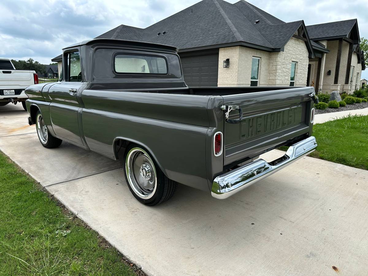 Chevy-apache-10-1961-grey-4