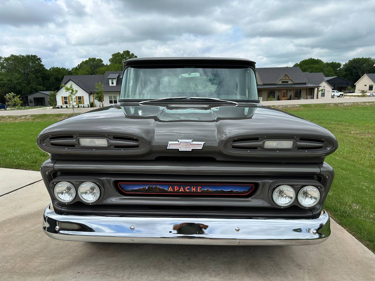 Chevy-apache-10-1961-grey-7