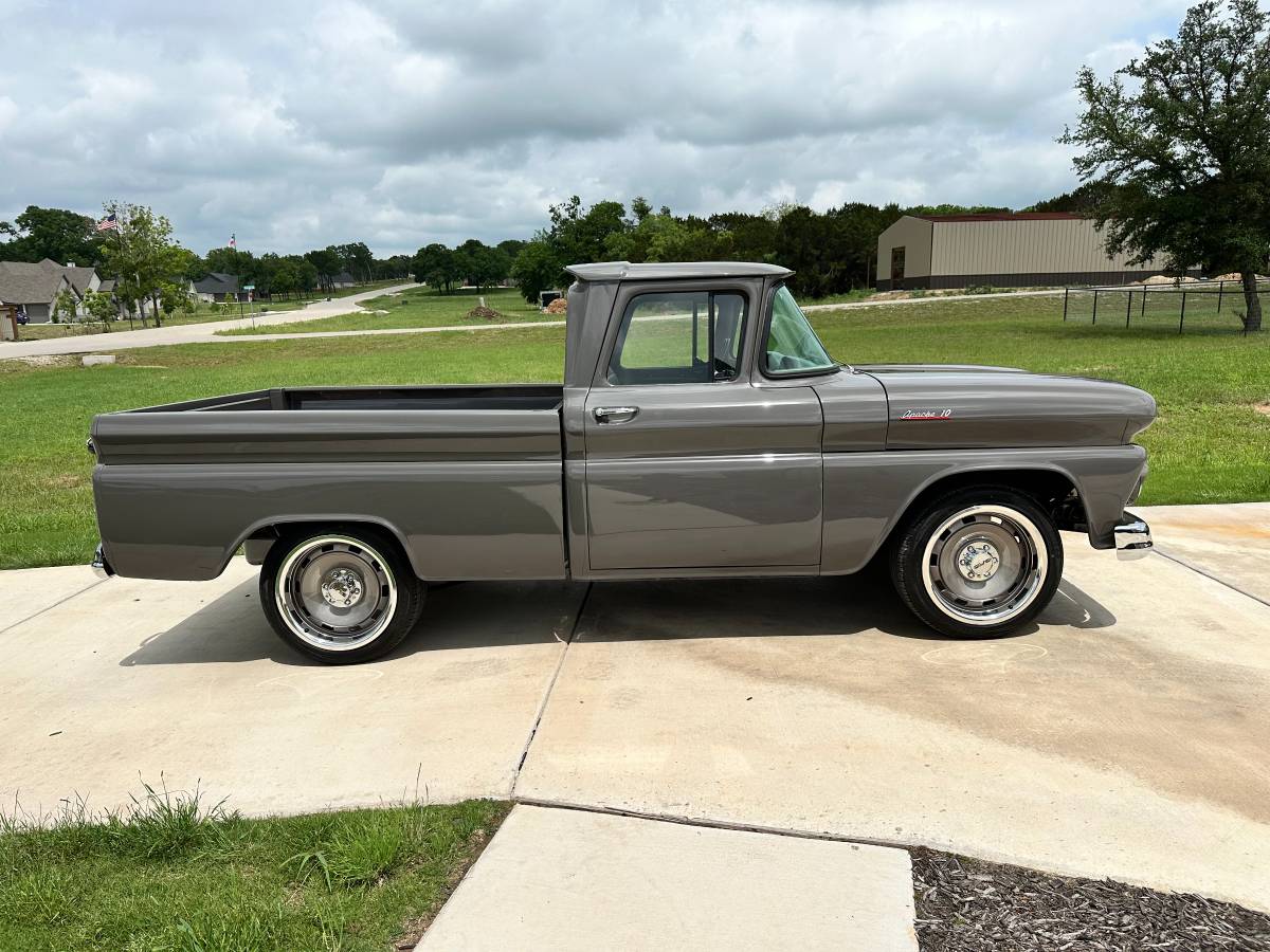 Chevy-apache-10-1961-grey