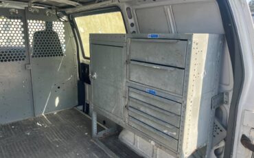Chevy-astro-van-1993-white-4