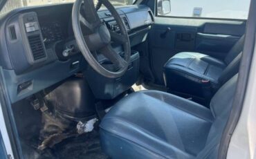 Chevy-astro-van-1993-white-7
