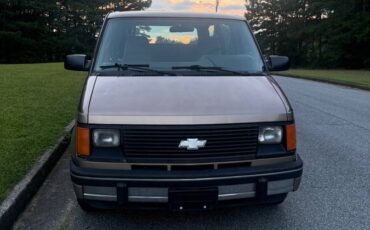 Chevy-astro-van-1994-brown-1