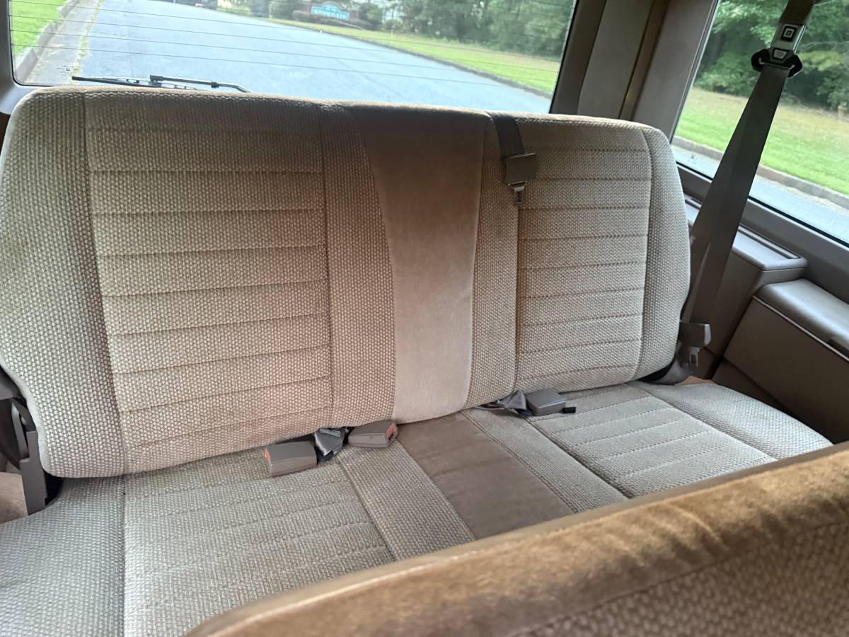Chevy-astro-van-1994-brown-6