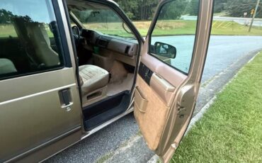 Chevy-astro-van-1994-brown-8