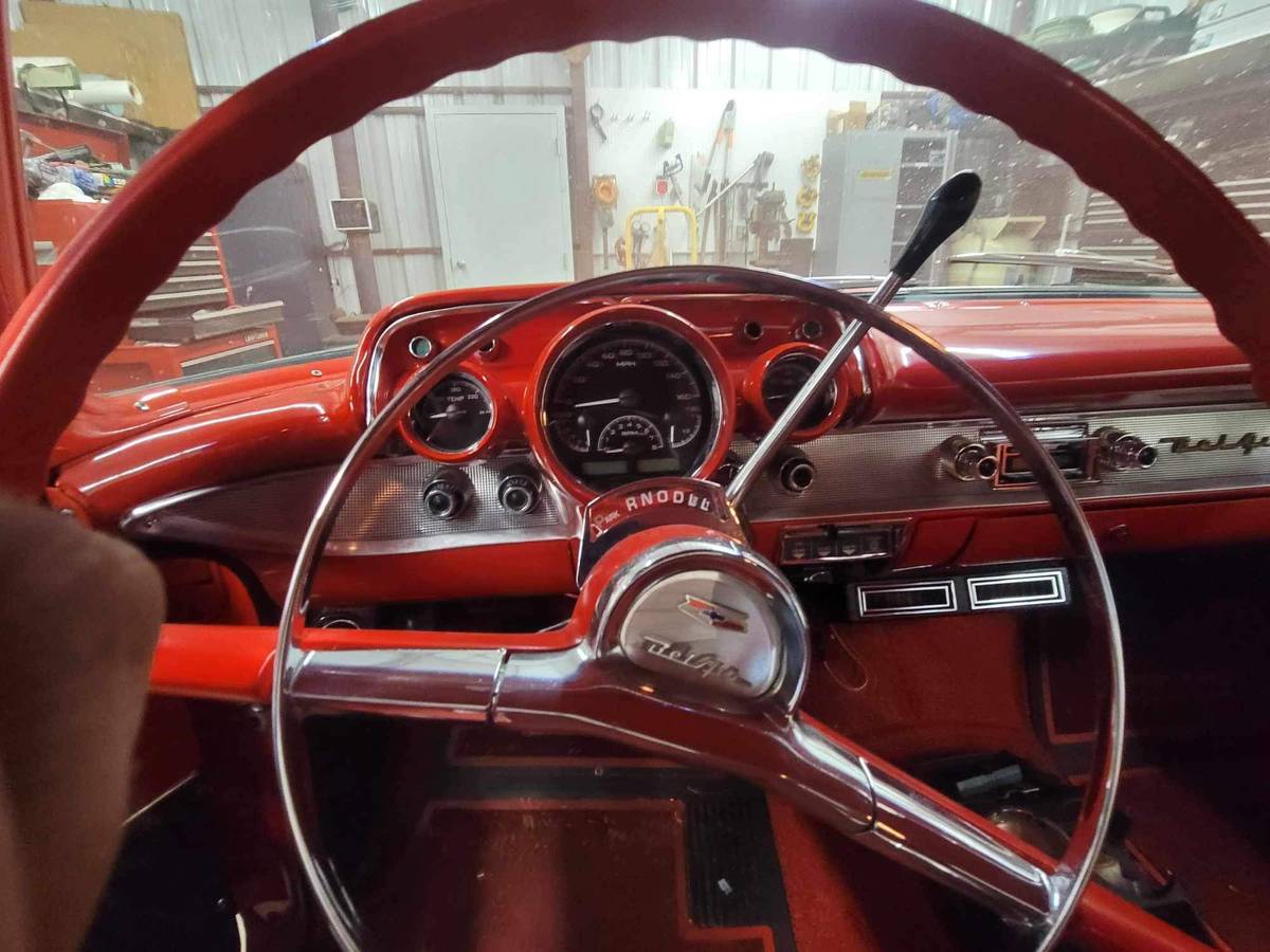 Chevy-bel-air-1956-red-7