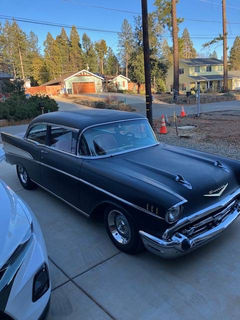 Chevy-bel-air-1957-black-11