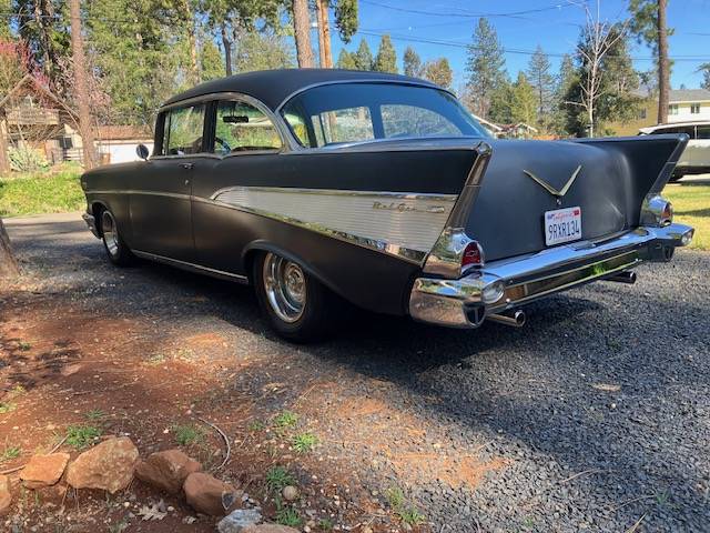 Chevy-bel-air-1957-black-8
