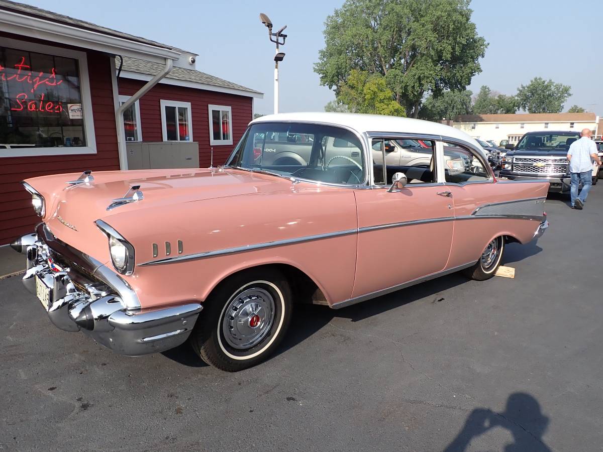 Chevy-bel-air-1957-custom-18