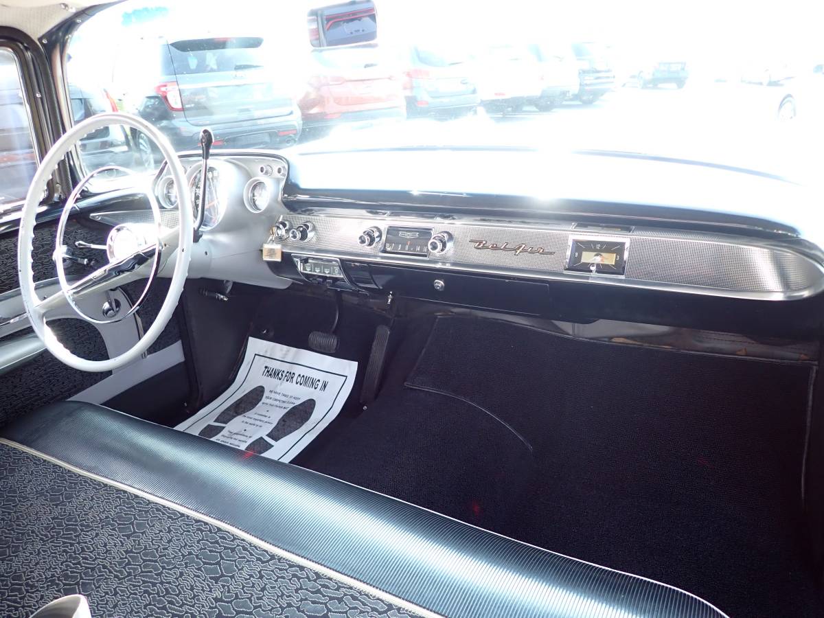 Chevy-bel-air-1957-custom-21