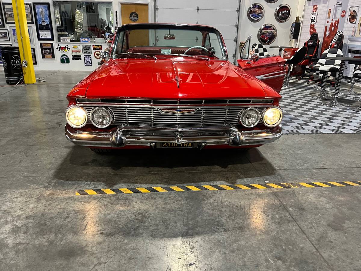 Chevy-bel-air-1961-red-10