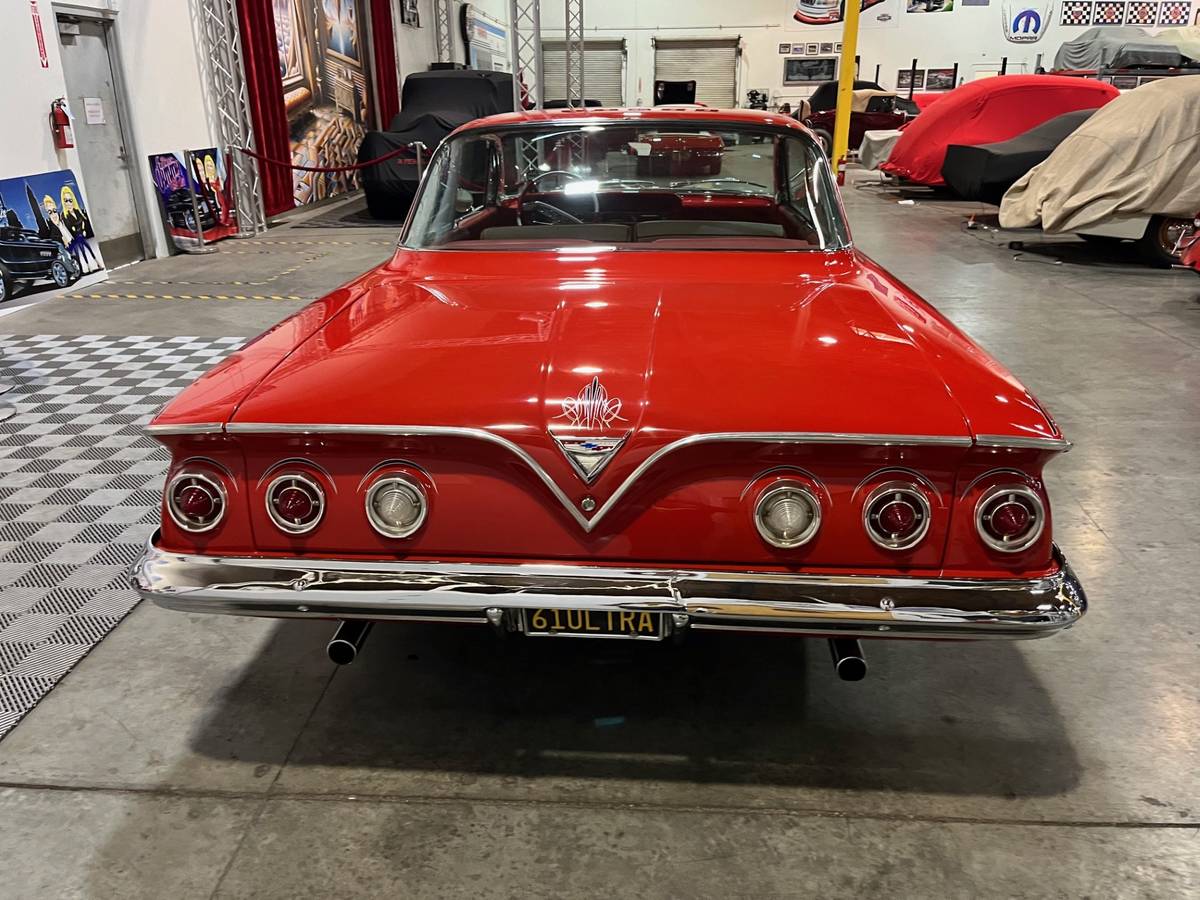 Chevy-bel-air-1961-red-8