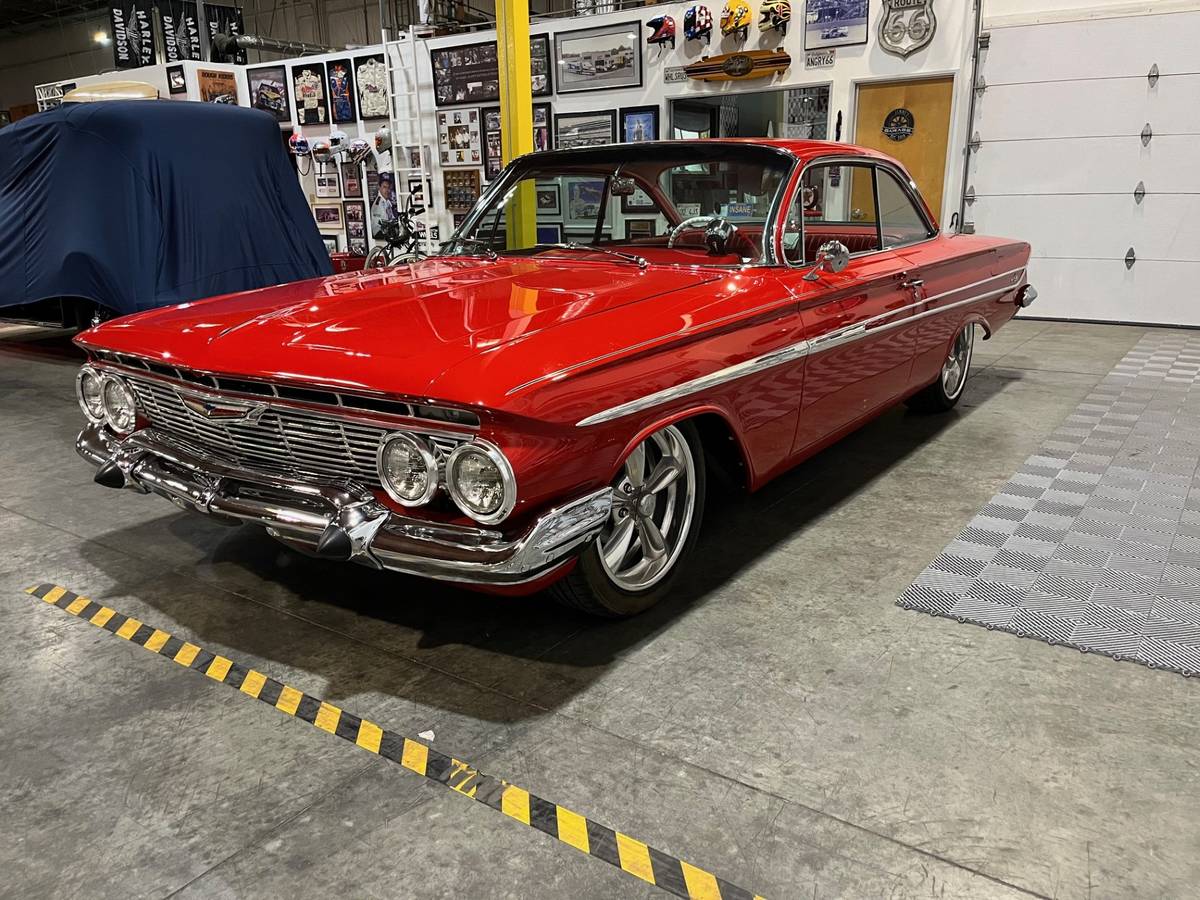 Chevy-bel-air-1961-red