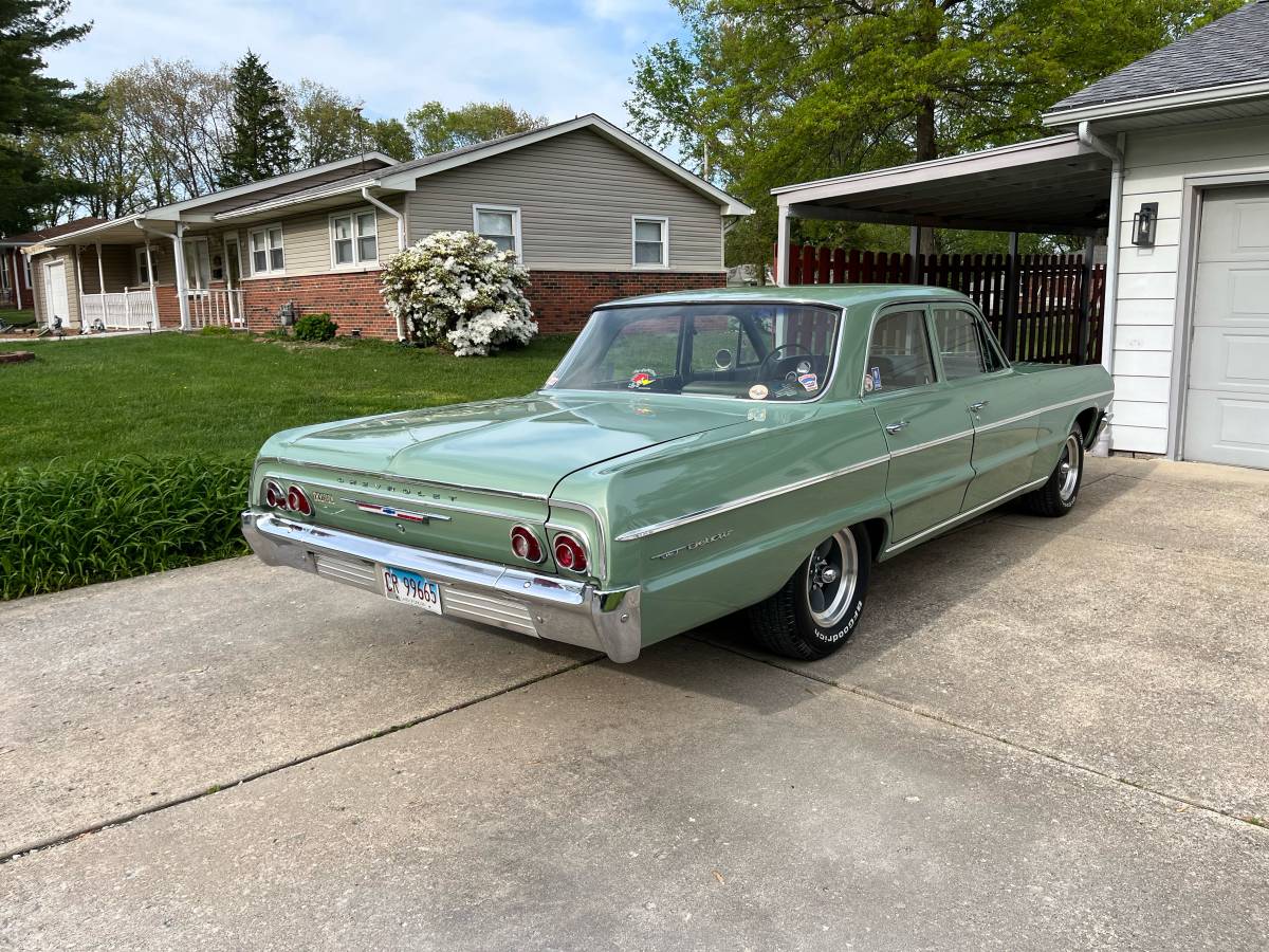 Chevy-bel-air-1964-green-11