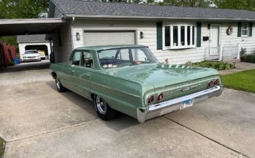 Chevy-bel-air-1964-green