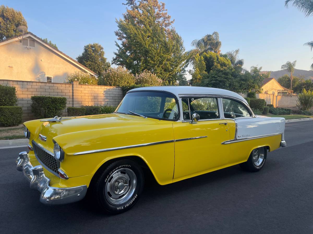 Chevy-belair-1955-yellow-18