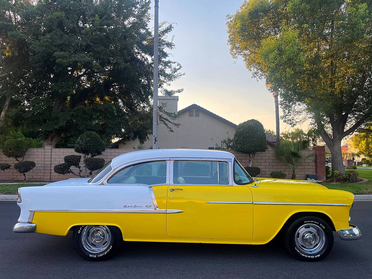 Chevy-belair-1955-yellow-8