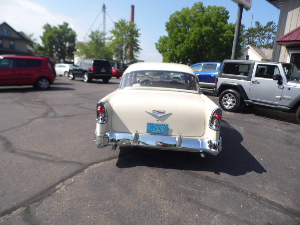 Chevy-belair-1956-orange-5
