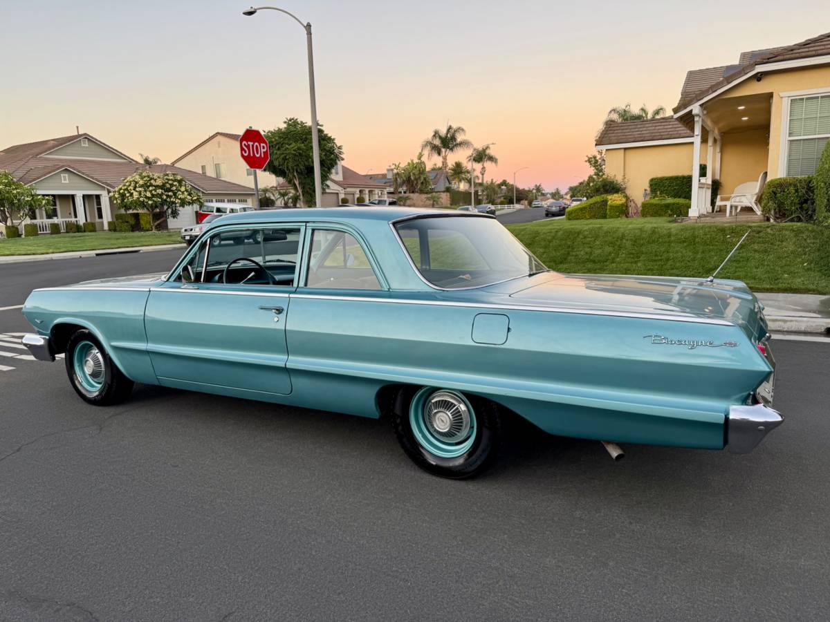 Chevy-biscayne-1963-10