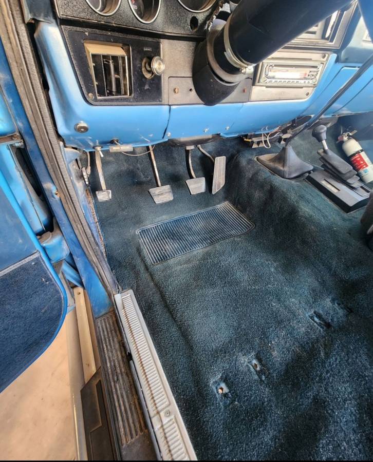 Chevy-blazer-1985-blue-18