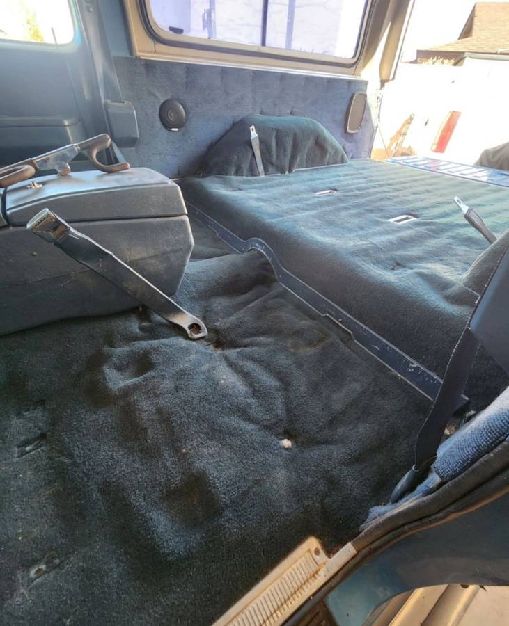 Chevy-blazer-1985-blue-19