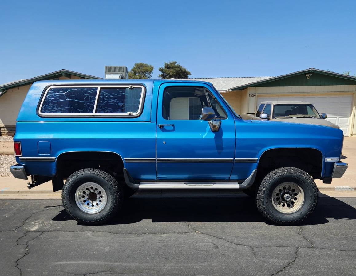 Chevy-blazer-1985-blue-2