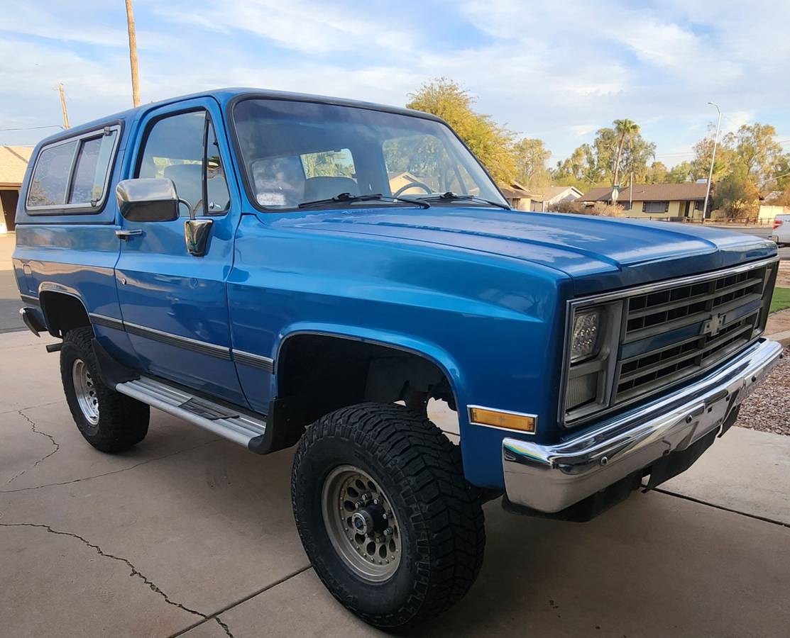 Chevy-blazer-1985-blue-8