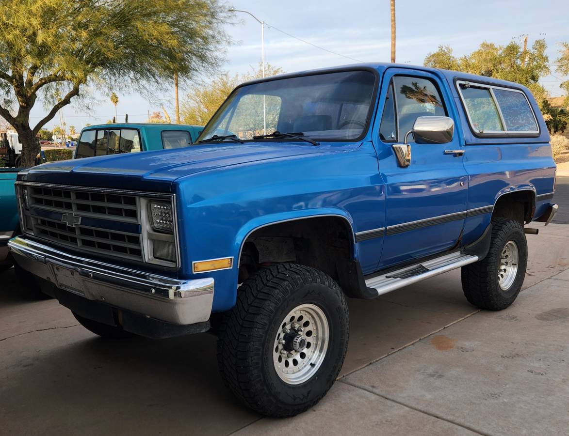 Chevy-blazer-1985-blue-9