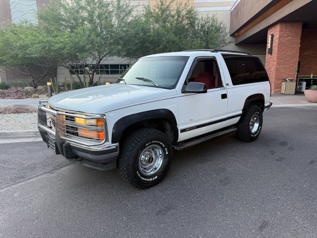 Chevy-blazer-1993-white-4