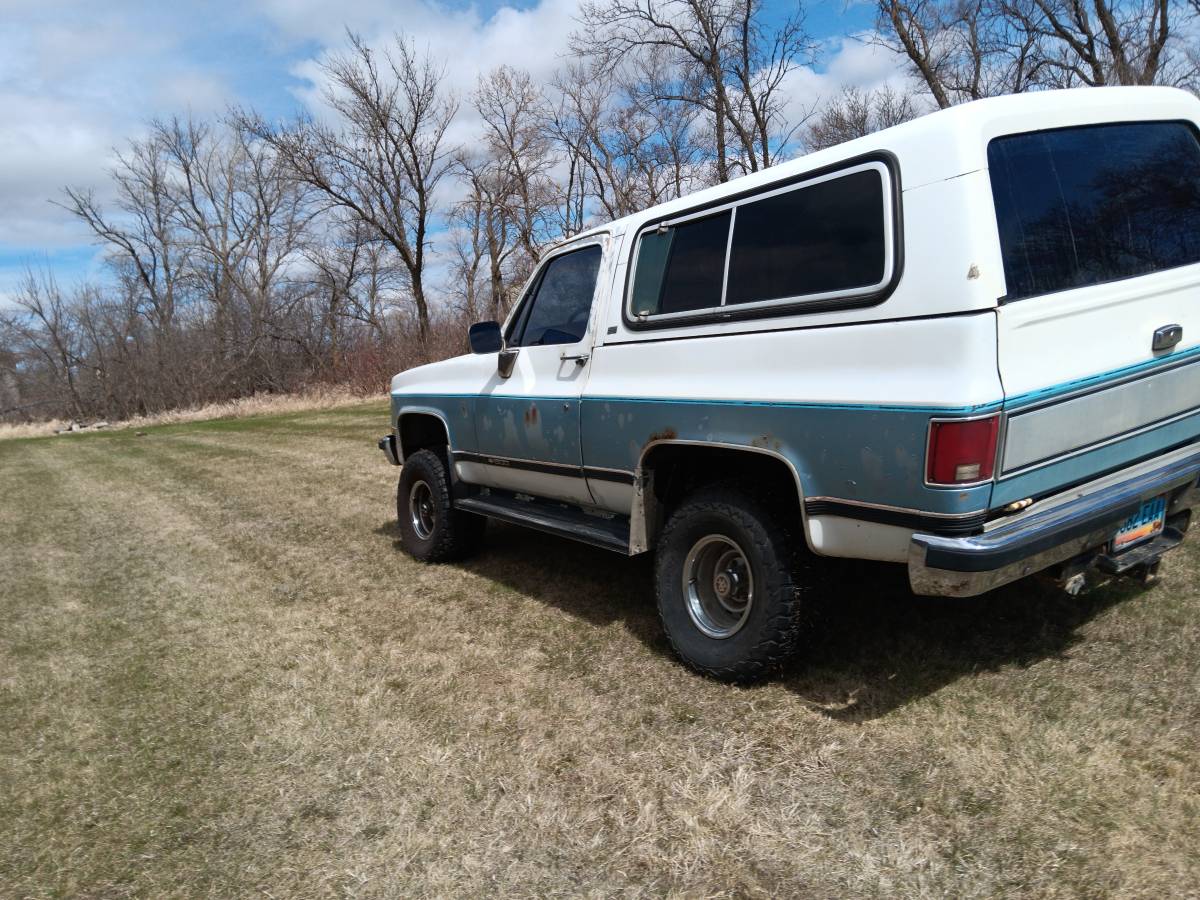 Chevy-blazer-4x4-1989-white-1