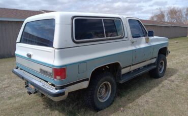 Chevy-blazer-4x4-1989-white-2