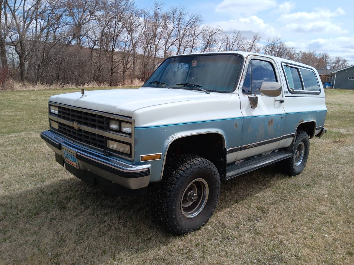 Chevy-blazer-4x4-1989-white