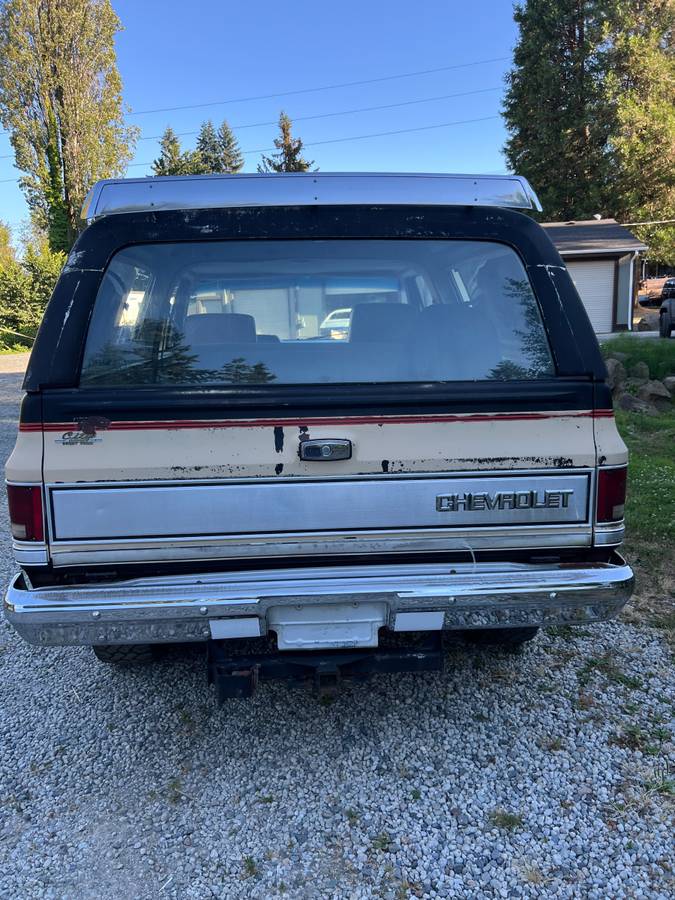 Chevy-blazer-4x4-k-5-1985-brown-3