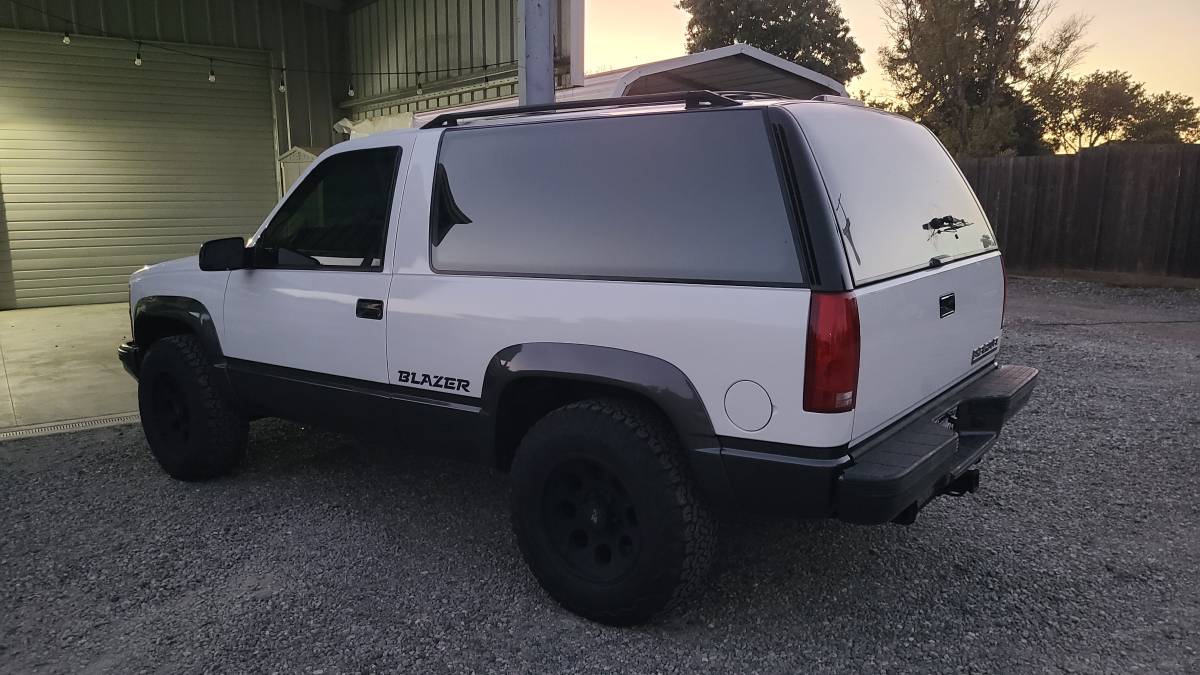 Chevy-blazer-classics-sport-4wd-1500-1994-white-3