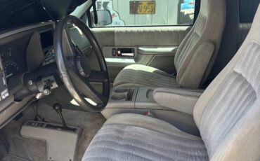 Chevy-blazer-classics-sport-4wd-1500-1994-white-7