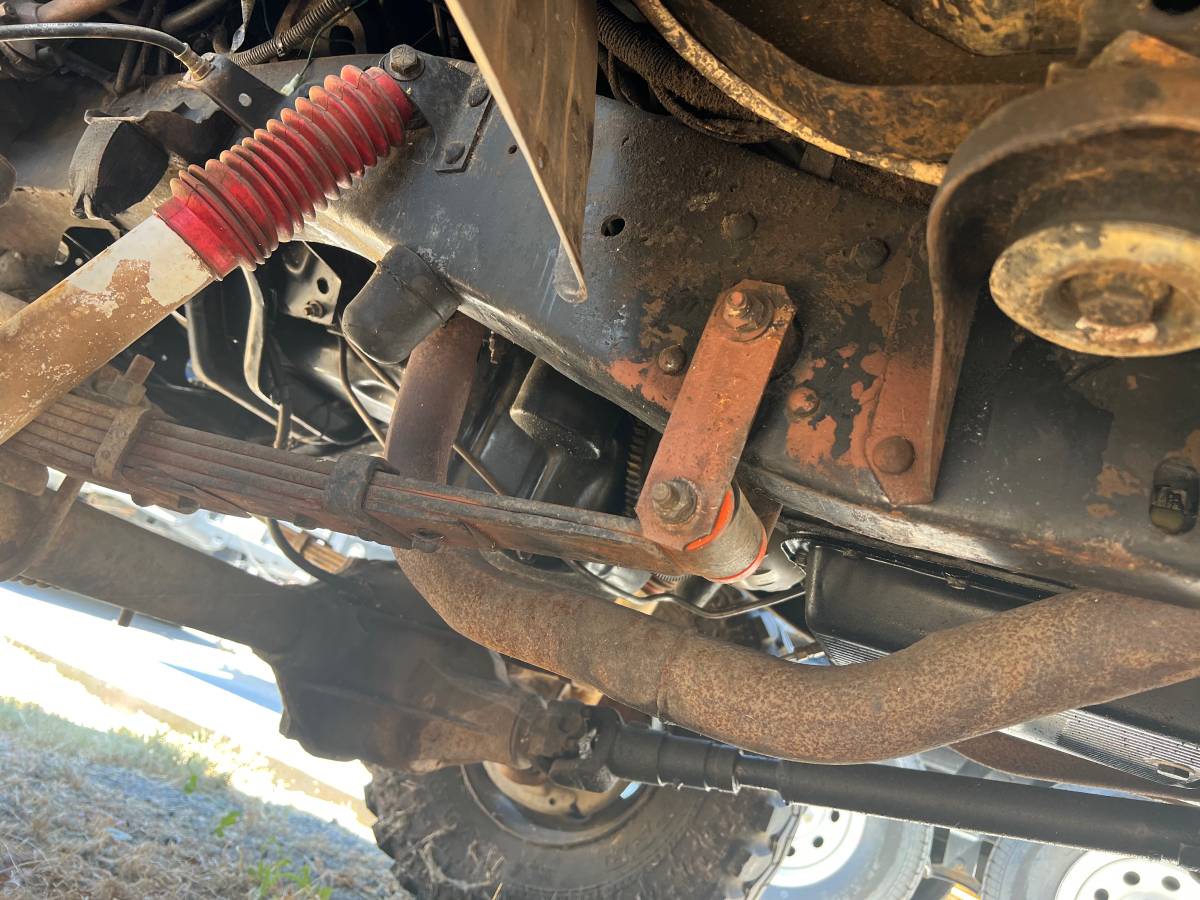 Chevy-blazer-diesel-1983-black-5
