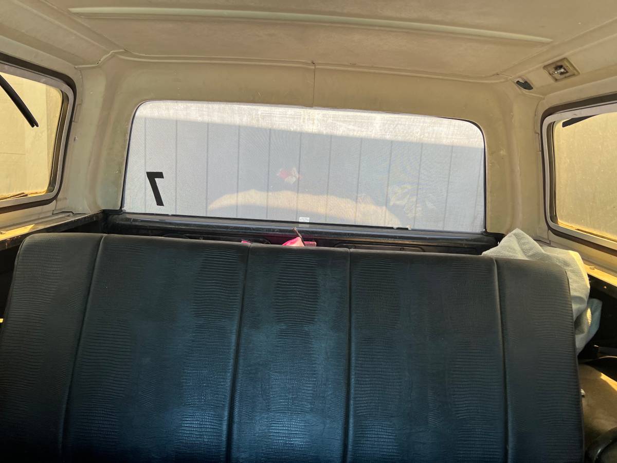 Chevy-blazer-diesel-1983-black-7