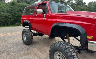 Chevy-blazer-k5-1984-red-10