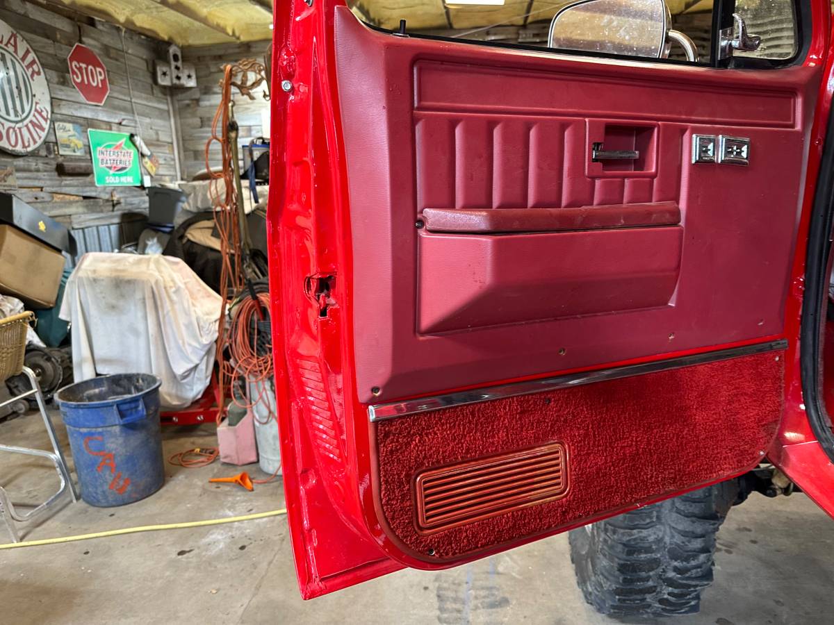 Chevy-blazer-k5-1984-red-12