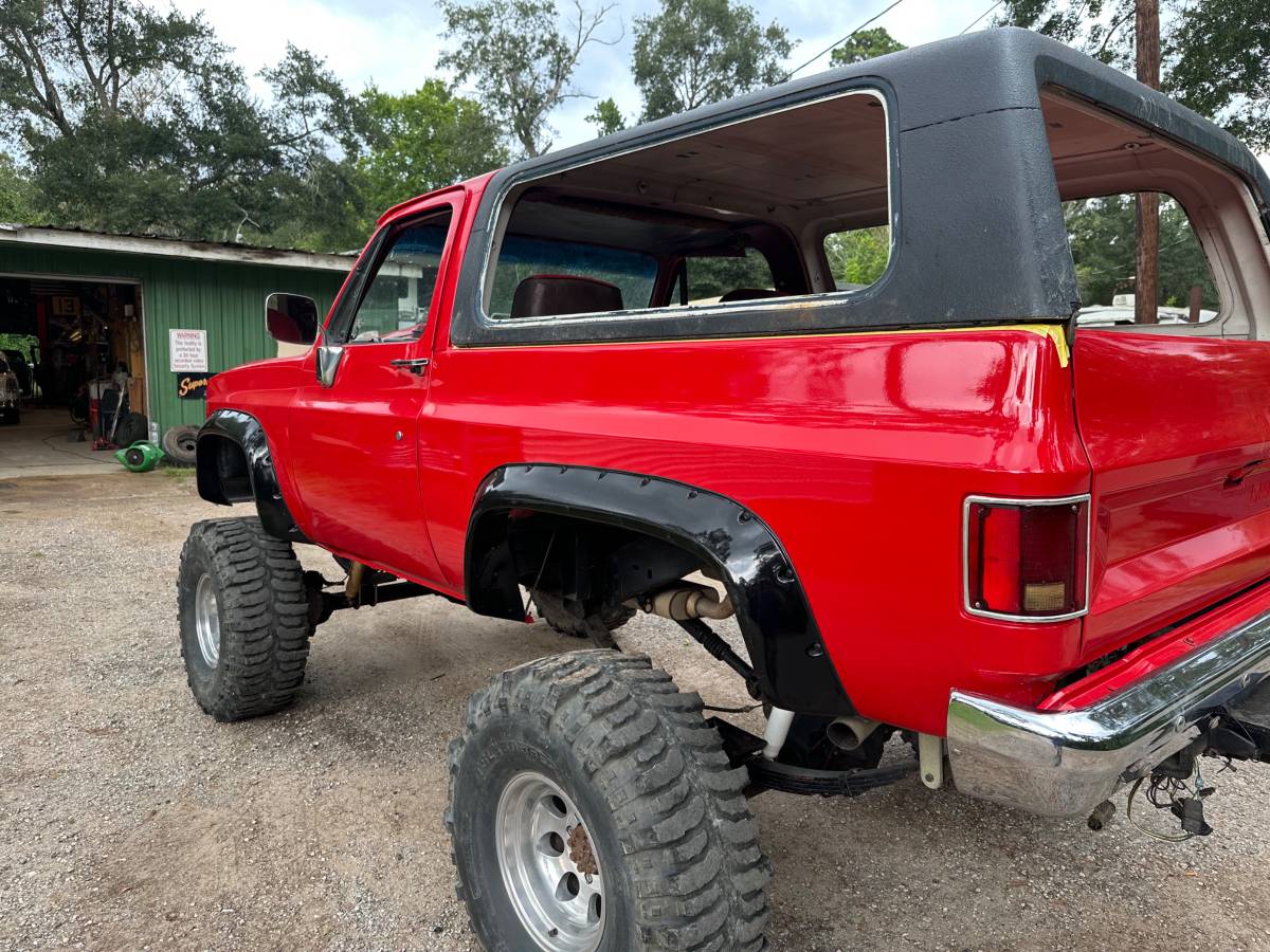 Chevy-blazer-k5-1984-red-4
