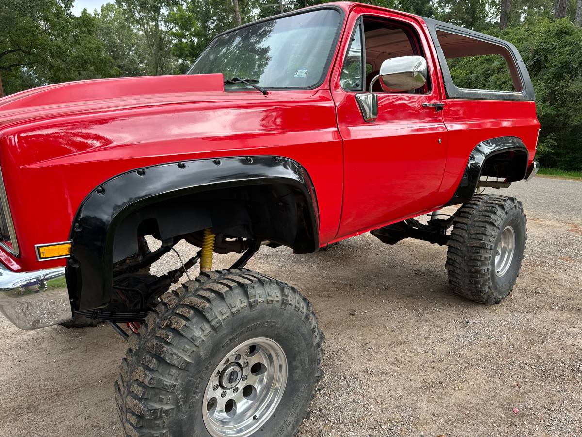 Chevy-blazer-k5-1984-red