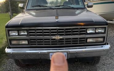 Chevy-blazer-k5-silverado-1989-black-1