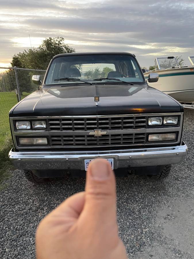 Chevy-blazer-k5-silverado-1989-black-1