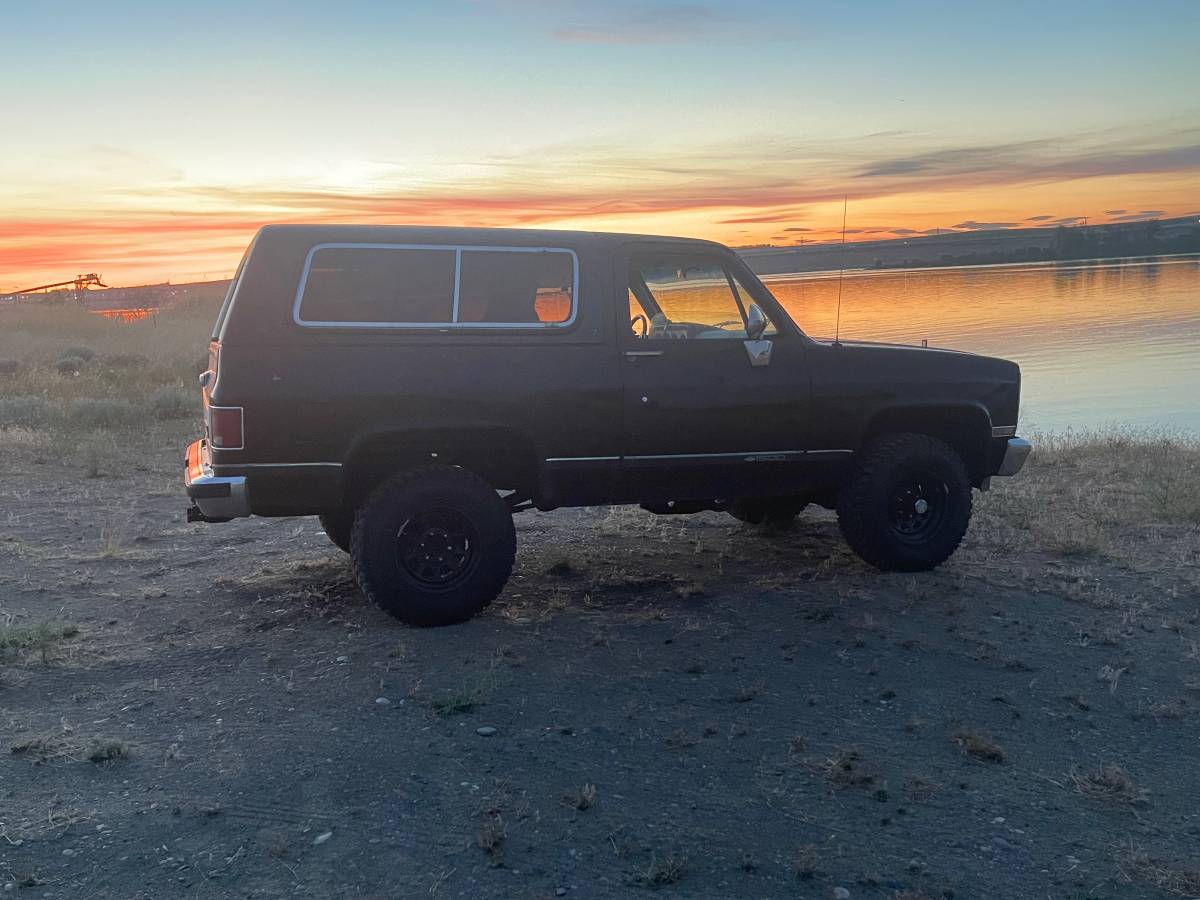 Chevy-blazer-k5-silverado-1989-black-7