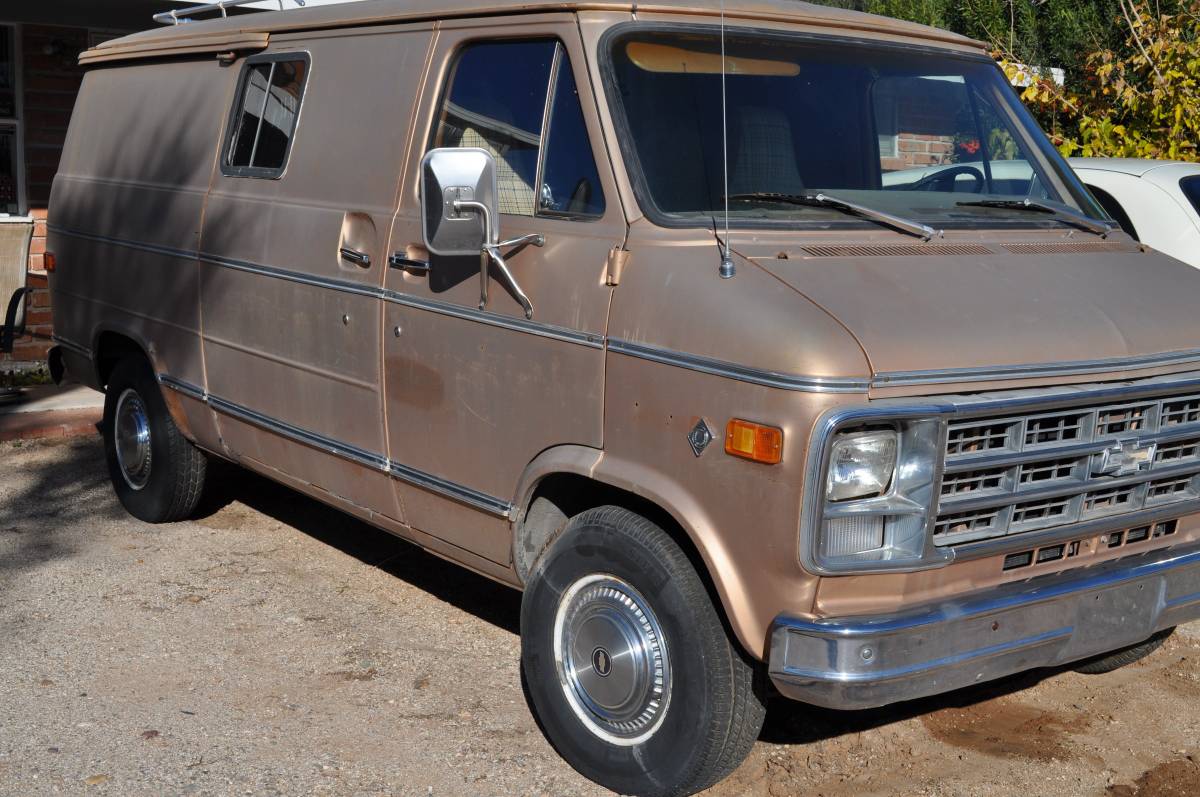Chevy-bonanza-1979-brown-12