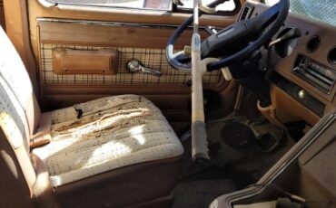 Chevy-bonanza-1979-brown-16