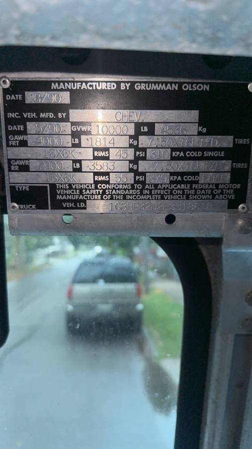 Chevy-box-truck-diesel-1990-white-7