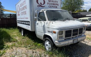 Chevy-box-van-1990