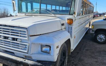 Chevy-bus-1981-1
